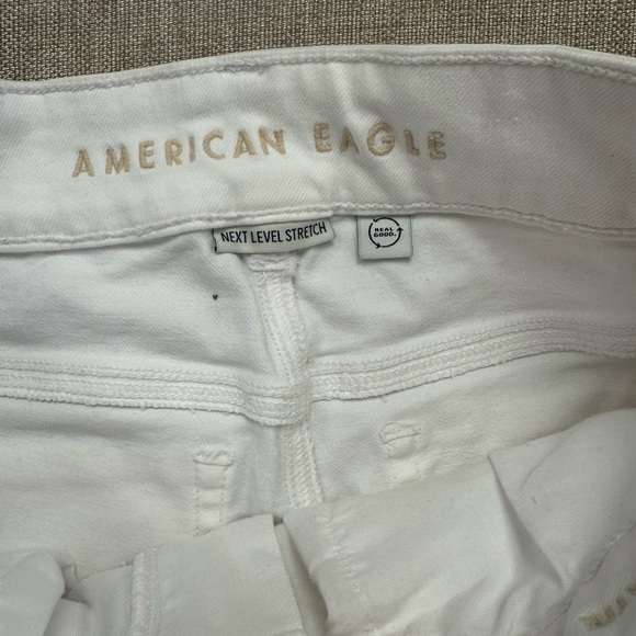 American Eagle Outfitters White Jean Shorts size 0 - Picture 3 of 4